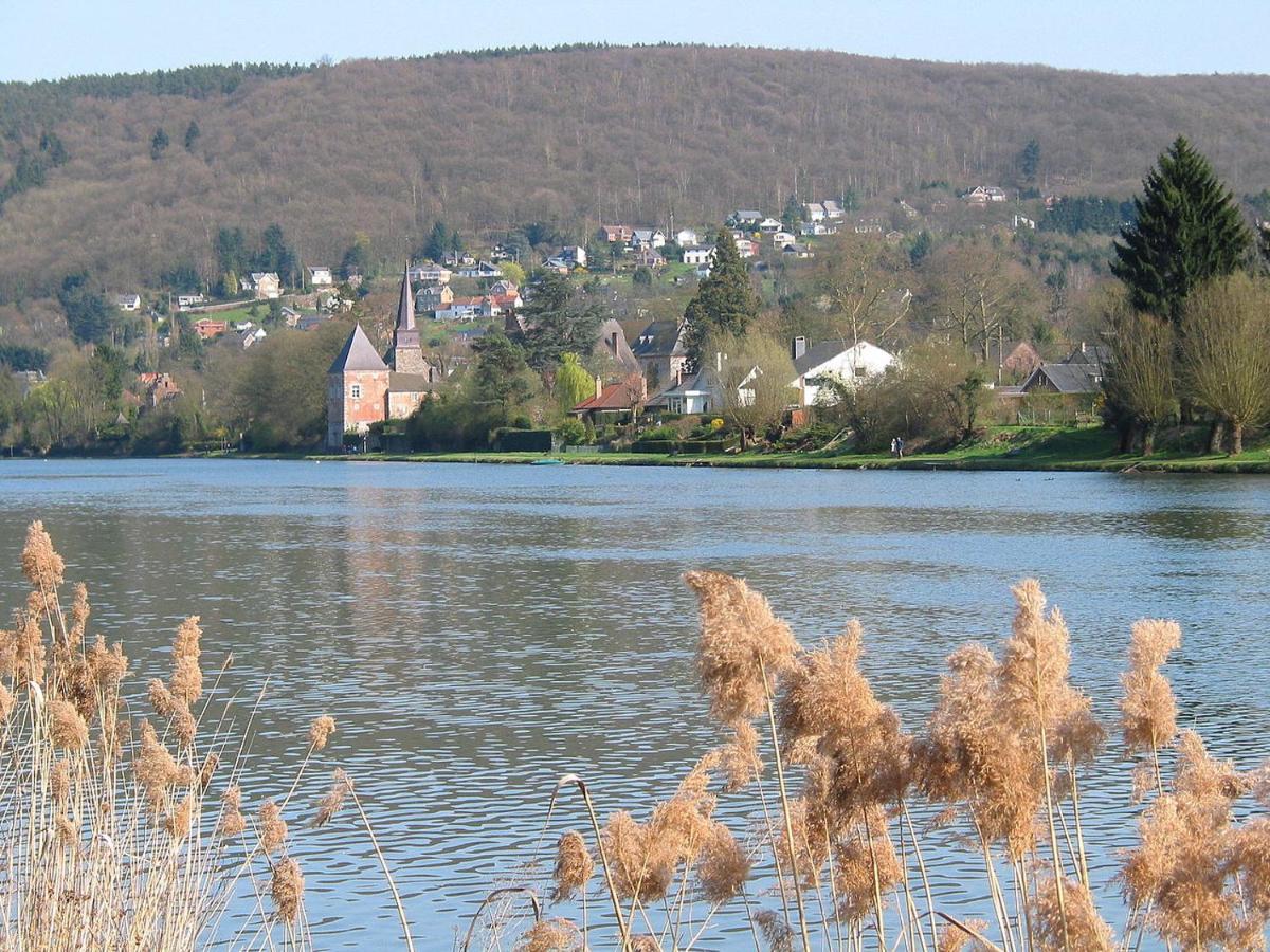 Maison Et Velos A Godinne Dans La Vallee De La Meuse Exteriör bild
