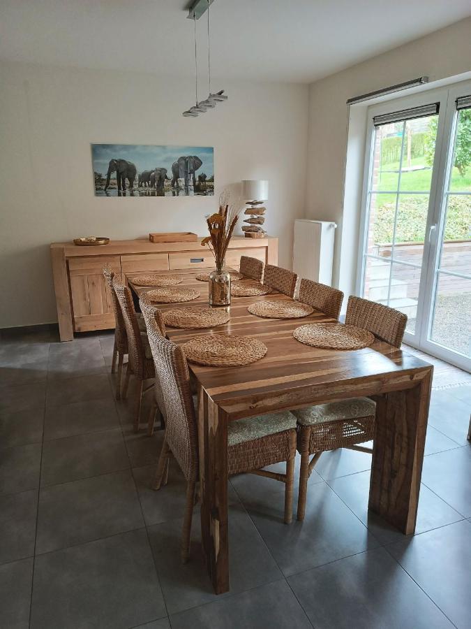 Maison Et Velos A Godinne Dans La Vallee De La Meuse Exteriör bild